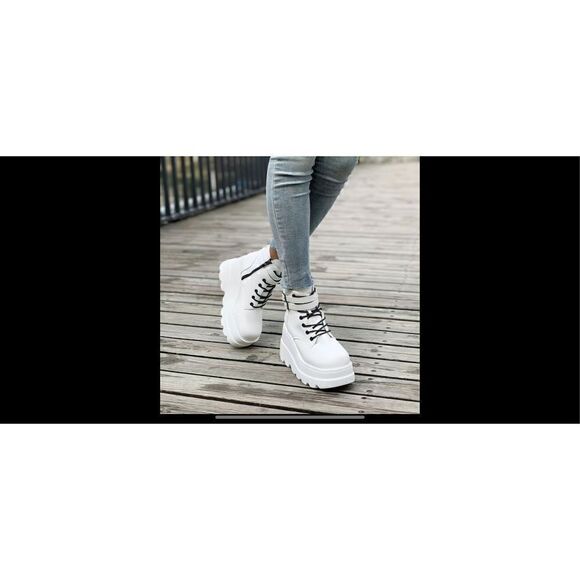 White platform, wedge, heeled punk style boots with Side buckles black zipper an - Picture 9 of 11